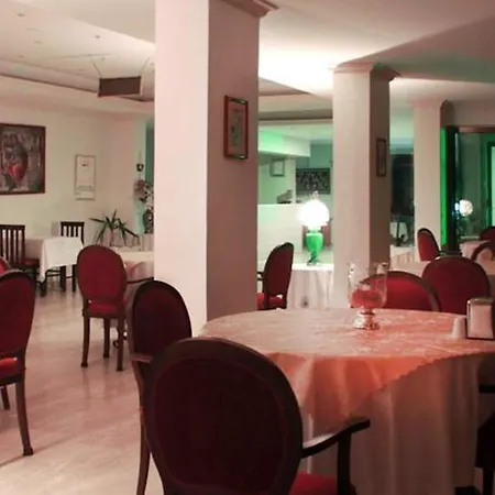 Verano Hotel 2*