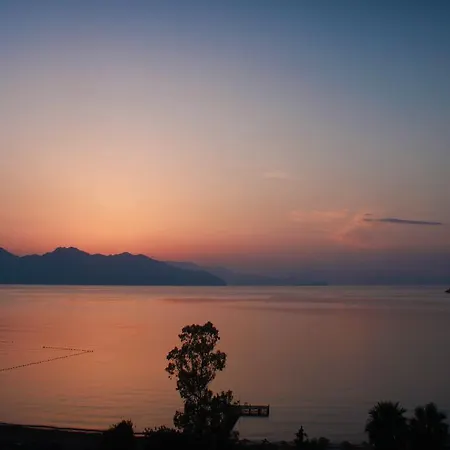 Verano Hotel İçmeler